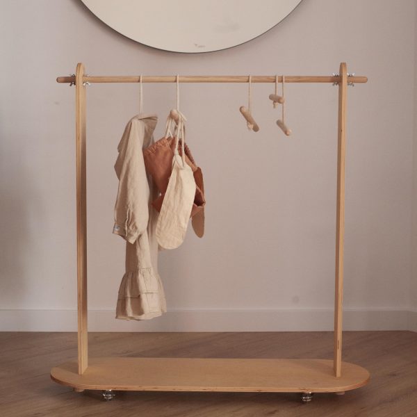Furniture Wooden clothes rack with five hangers